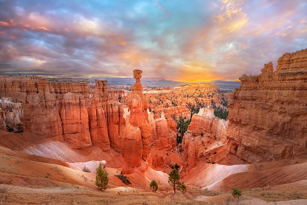 Thors Hammer at sunrise Bryce Canyon National Park, Utah